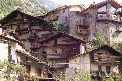 Le tipologie abitative in Alta Valle di Susa: borgate, grange, étables, lobie...