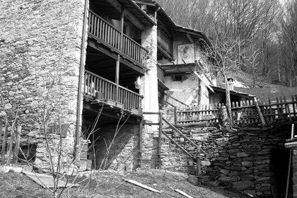 7 chianalotto LE ABITAZIONI DI UN TEMPO: 2 - LE BORGATE MONTANE