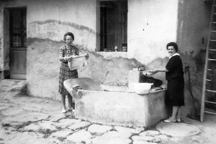 cover lavatoio LE ABITAZIONI DI UN TEMPO: 1 - LE CASE DEI PAESI