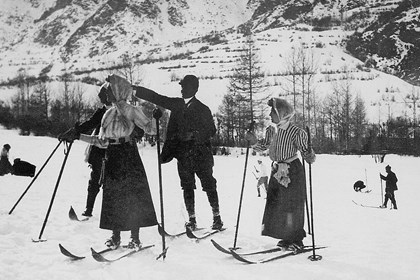 Primi sciatori a Bardonecchia.jpg