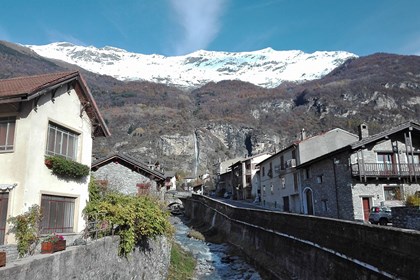 05 torrente Cenischia e Rocciamelone sullo sfondo.jpg