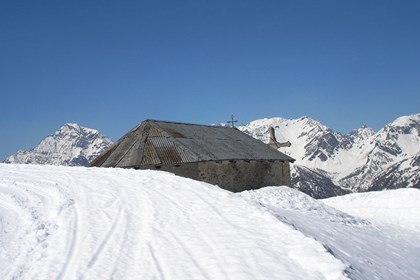 Notre Dame des Broussailles, sulla strada dell'Assietta