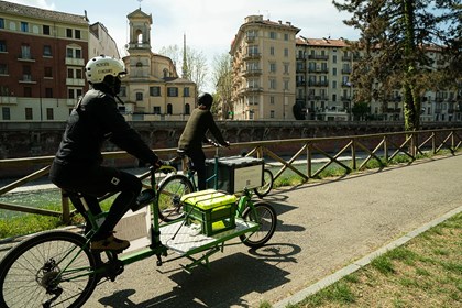 Mercato-Itinerante-cargo-bike I prodotti delle Alte Valli sbarcano a Torino grazie ad un e-commerce ibrido e sostenibile