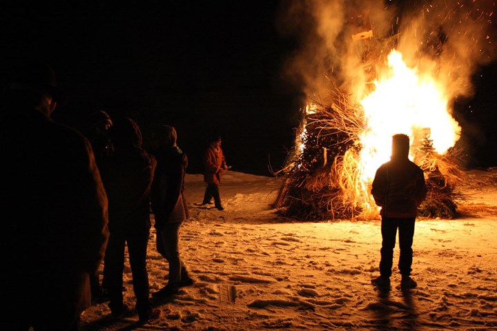 falo I "fuochi della libertà", che ricordano la concessione dei diritti civili ai valdesi
