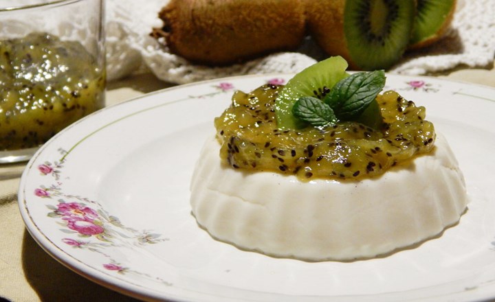 Panna cotta ai kiwi cover Panna cotta ai kiwi cover.jpg