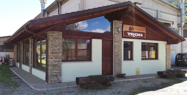 Tron esterno cover Falegnameria artigianale Gino Tron