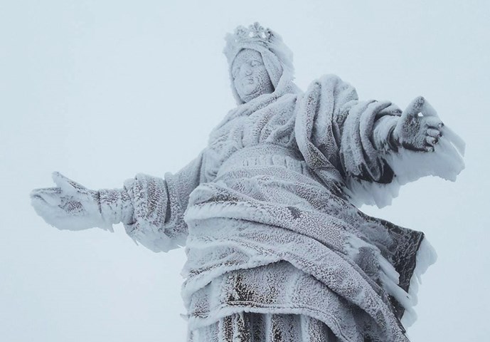Imbiancata la Madonna del Rocciamelone - Rifugio ca d'Asti Imbiancata la Madonna del Rocciamelone - Rifugio ca d'Asti.jpg