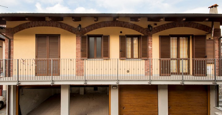 Il cortile cover Il cortile cover.jpg