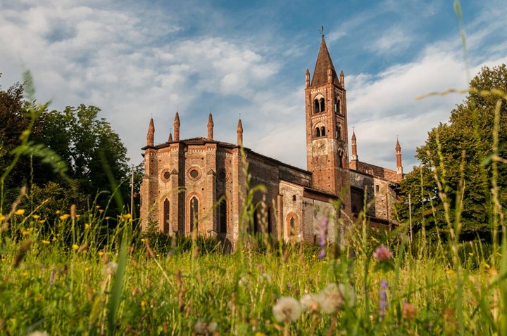 A RANVERSO UN VIAGGIO NELLA CURA MEDIEVALE, TRA ARTE, FEDE E ASSISTENZA
