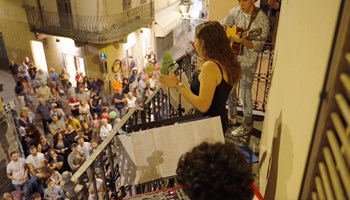 Art_Pinerolo_MusicaBalcone TORNA LA RASSEGNA DELL'ARTIGIANATO A PINEROLO