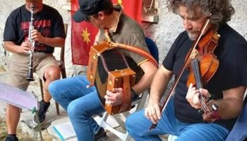 Paese in musica, en bas