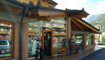 1100 esterno_0 1100 esterno_0.jpg