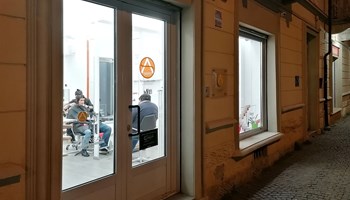 1200 esternoconclienti 1200 esternoconclienti.jpg